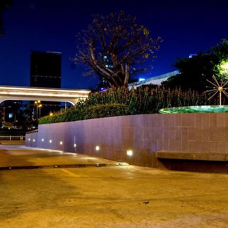Icon 56 - Free Rooftop Pool Gym 6 Near Ben Thanh Market Ho Chi Minh City Exterior photo